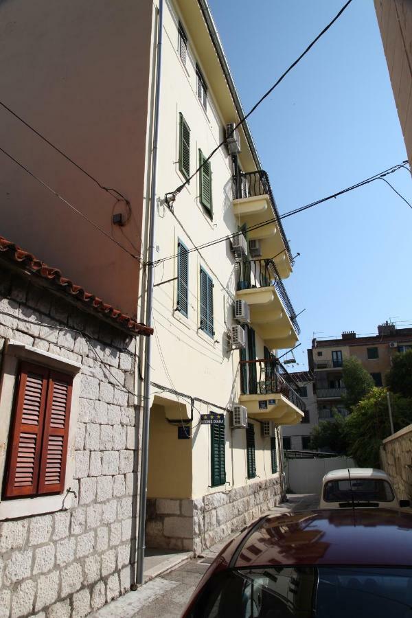 Milla Rooms Split Exterior foto